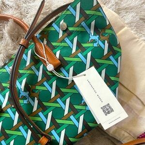 New beautiful Tory Burch